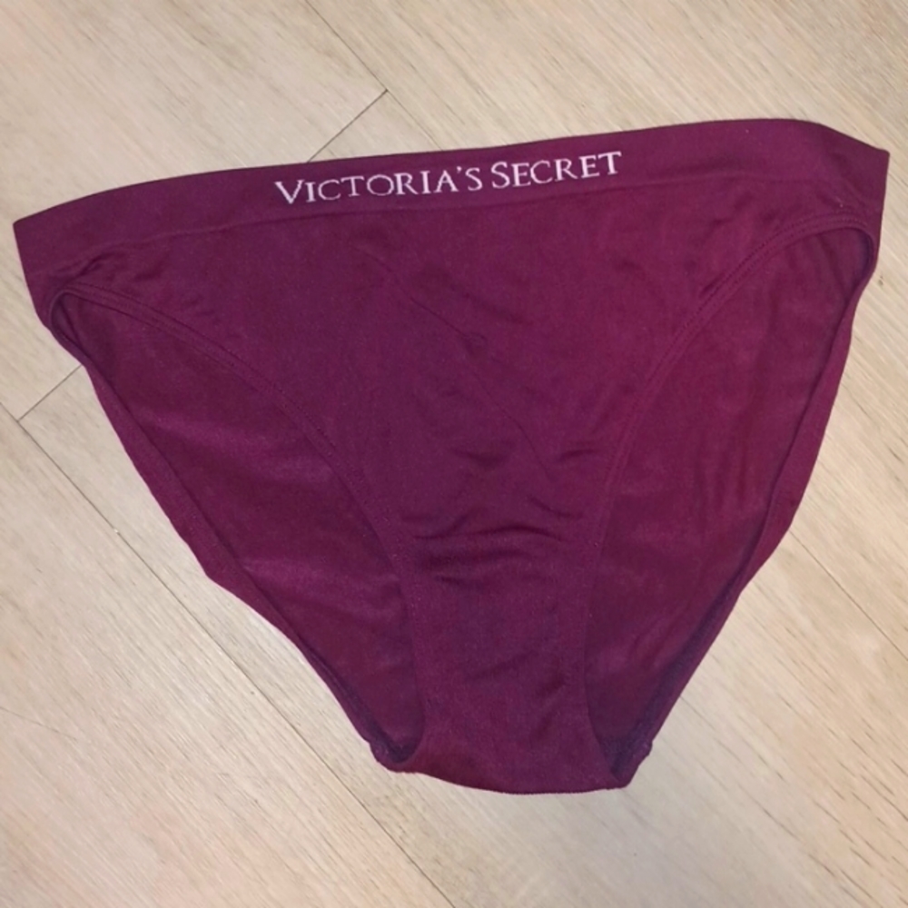 Women's Victoria Secret Bikini Bottom. Purple. SIZE Small.